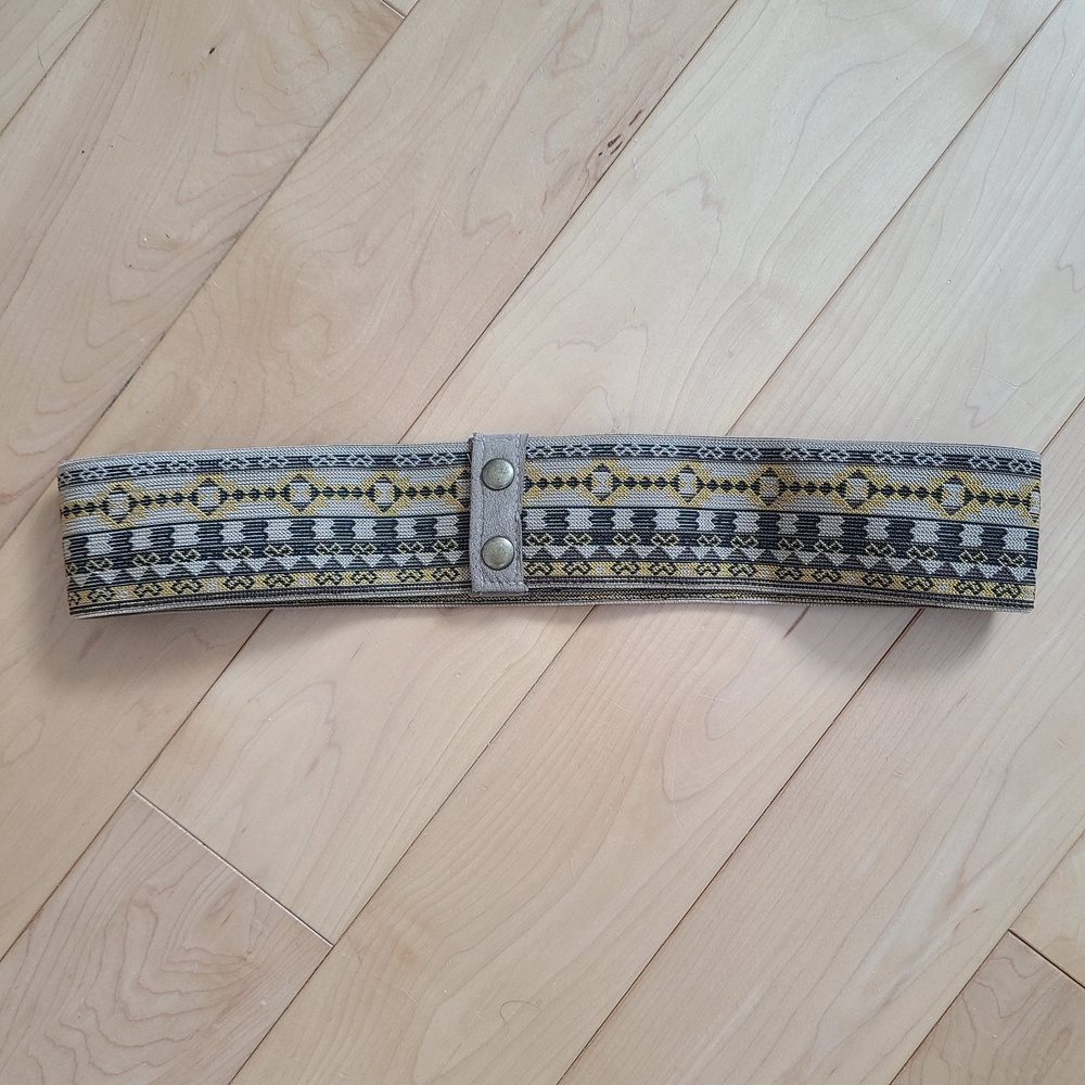 Elastic Snap Belt - Picture 2 of 3